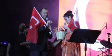 Melek Mosso konseriyle gündeme gelen Süleymanpaşa Belediye Başkanı istifa etti