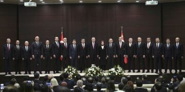 Yeni kabine listesi açıklandı! İşte isim isim yeni kabine!