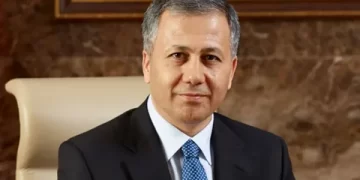 Bakan Yerlikaya bayramı İslahiye’de depremzedelerle geçirdi