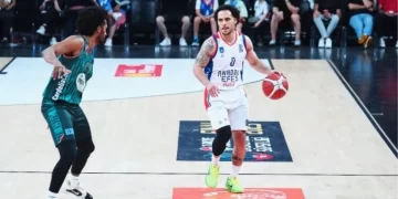 Anadolu Efes 85-68 Pınar Karşıyaka