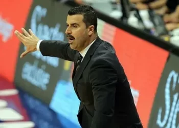 Anadolu Efes’e, başantrenör olan Erdem Can kimdir?