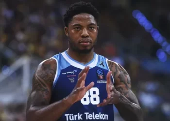 Anadolu Efes, Tyrique Jones’u kadrosuna kattı