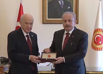 MHP lideri Bahçeli, TBMM’de görevi Şentop’tan devraldı
