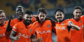 Başakşehir, Trabzonspor’u 3 golle geçti