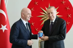 baskan erdogan fifa baskani infantino yu kabul etti1 habermeydan