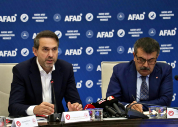 Bakanlar Bayraktar ve Tekin, Hatay’da buluştu