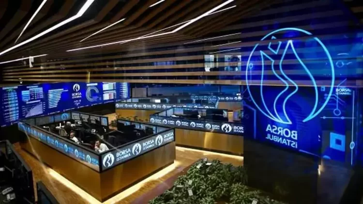 Borsa İstanbul (BIST) Pay Piyasası’nda ‘piyasa dolandırıcılığı’ yaptığı öne sürülen 17 kişi hakkında gözaltı kararı çıkarıldı.