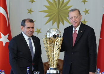 Cumhurbaşkanı Erdoğan, Galatasaray heyetini kabul etti