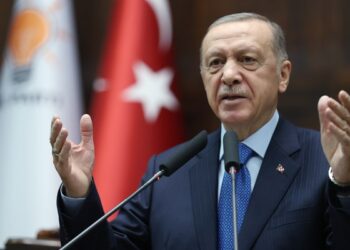Cumhurbaşkanı Erdoğan, başörtüsü için anayasa değişikliği talebinde bulundu