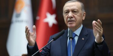 Cumhurbaşkanı Erdoğan, başörtüsü için anayasa değişikliği talebinde bulundu