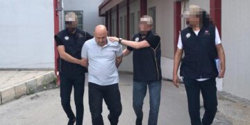 FETÖ’den hapis cezasıyla aranan eski polis tutuklandı