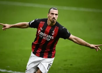 Futbol Kariyerini noktalayan Zlatan Ibrahimovic kimdir?