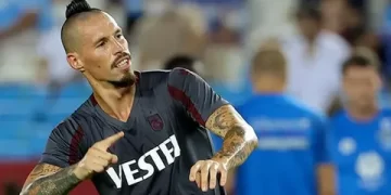 Futbolu bırakma kararı alan Trabzonspor’lu Marek Hamsik kimdir?
