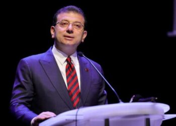 İmamoğlu’na eski bakan tarafından mektup yazıldı: CHP liderlik koltuğuna oturmanın en güvenli yolu İstanbul’u bir kez daha kazanmaktır