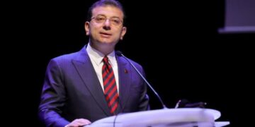 İmamoğlu’na eski bakan tarafından mektup yazıldı: CHP liderlik koltuğuna oturmanın en güvenli yolu İstanbul’u bir kez daha kazanmaktır