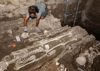 İznik Surları’ndaki kazılarda büyük miktarda insan iskeleti keşfedildi