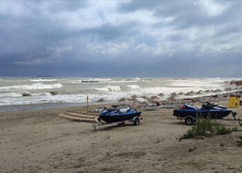 Bugün Kandıra sahillerinde denize girmek yasaklandı