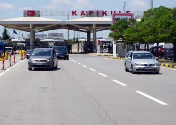 100 bin gurbetçi Kapıkule’den giriş yaptı