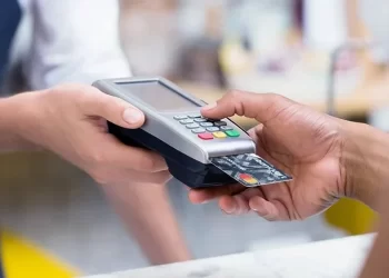 Vatandaşın kredi kartı harcamaları artıyor