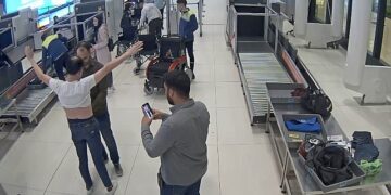 Külçe altın operasyonu İstanbul Havalimanı’nda gerçekleşti