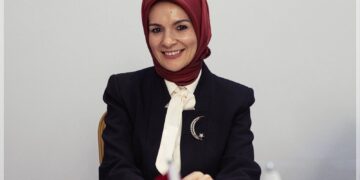 Mahinur Özdemir Göktaş Kimdir? Belçika’da Hangi Görevlerde Bulundu?