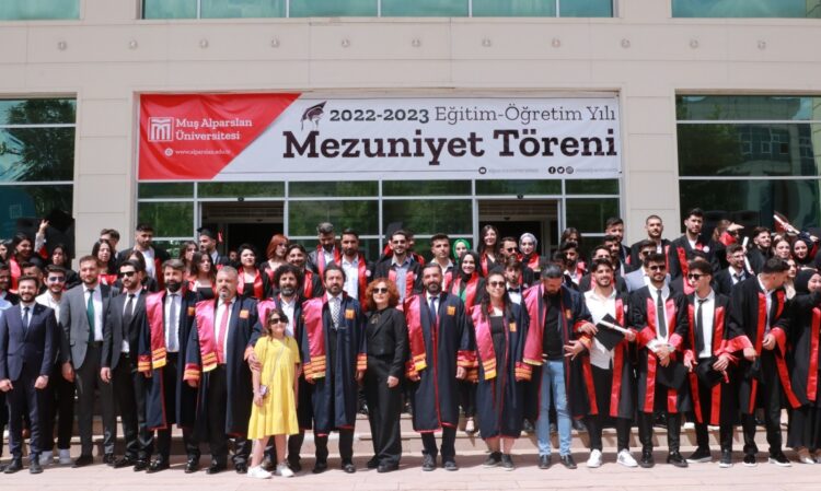 mus alpaslan universitesi 2022 2023 mezuniyet toreni habermeydan