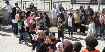 Muş Malazgirt’te YKS heyecanı yaşanıyor