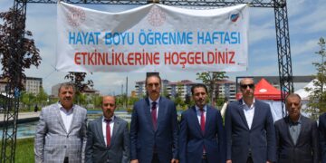 Muş’ta kadınların kurslarda yaptığı ürünler sergilendi