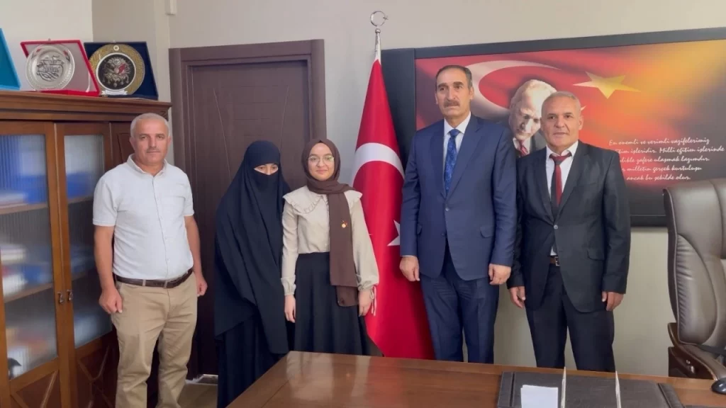 muslu ogrenci zehra simsek lgs sinavinda 500 tam puan aldi habermeydan