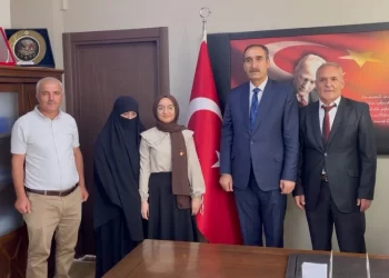 Muşlu öğrenci Zehra Şimşek, LGS sınavında 500 tam puan aldı