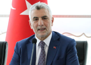 Ticaret Bakanı Ömer Bolat, ihracat konusunda önemli bir açıklama yaptı