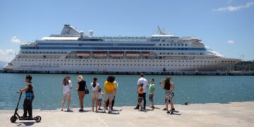 Panama bandıralı Astoria Grande Sinop’a demirledi