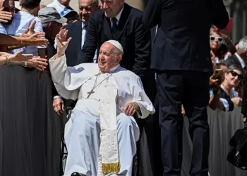 Papa yeniden ameliyat oluyor