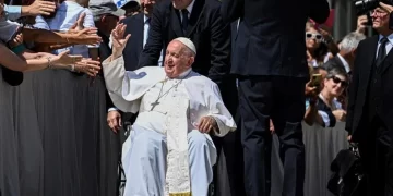 Papa yeniden ameliyat oluyor