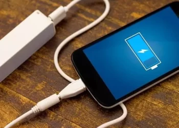 AB, akıllı telefon pilleri için yeni kurallar getiriyor