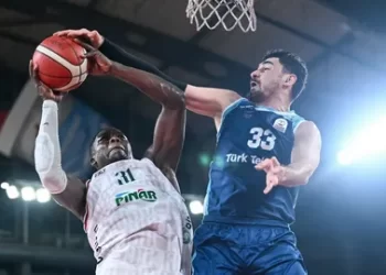 Pınar Karşıyaka, Türk Telekom’u devirip seriyi 2-1 yaptı