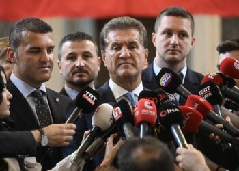 Mustafa Sarıgül açıkladı: Kılıçdaroğlu’nun yanında olmaya devam edeceğiz