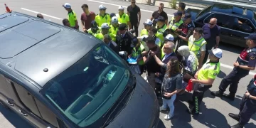 Sinop’ta bayram öncesi trafik denetimleri sıklaştırıldı