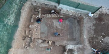 Sinop’ta Helenistik döneme ait çakıl taşı mozaikleri bulundu