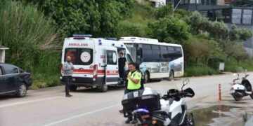 Sinop’ta motosiklet devrildi