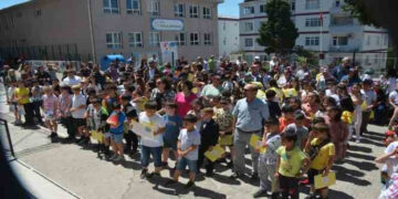 Sinop’ta öğrencilerin karne heyecanı
