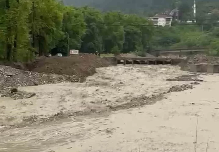 sinop turkeli de kopru ulasima kapatildi habermeydan