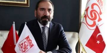 Sivasspor’da Mecnun Otyakmaz yeniden başkan seçildi