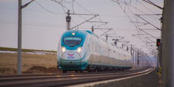 Bakan Uraloğlu açıkladı: Trenlerde 24 bin 472 kişilik kapasite artışına gidildi