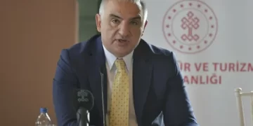 Kültür ve Turizm Bakanı Ersoy turizmdeki yeni hedefi açıkladı