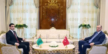 Cumhurbaşkanı Erdoğan, Türkmenistan Devlet Başkanı Berdimuhammedov ile bir araya geldi