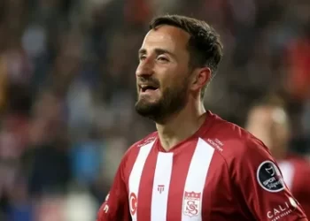 UEFA Konferans Ligi’nde yılın golü seçildi!