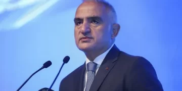 Bakan Ersoy turizm verilerini paylaştı!