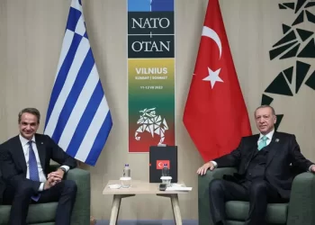 NATO Zirvesi’nde Cumhurbaşkanı Erdoğan Miçotakis ile görüştü!
