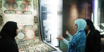 Emine Erdoğan’dan Katara Camii’ne ziyaret